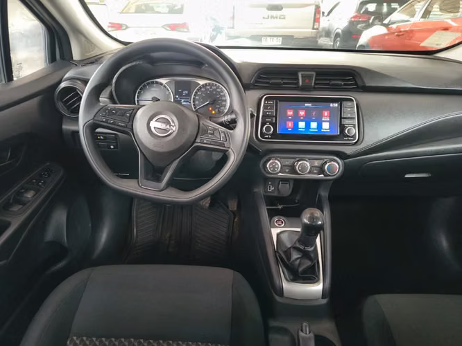 Nissan Versa 1.6 SENSE 4X2 MT 4P 2025 - Imagen 12