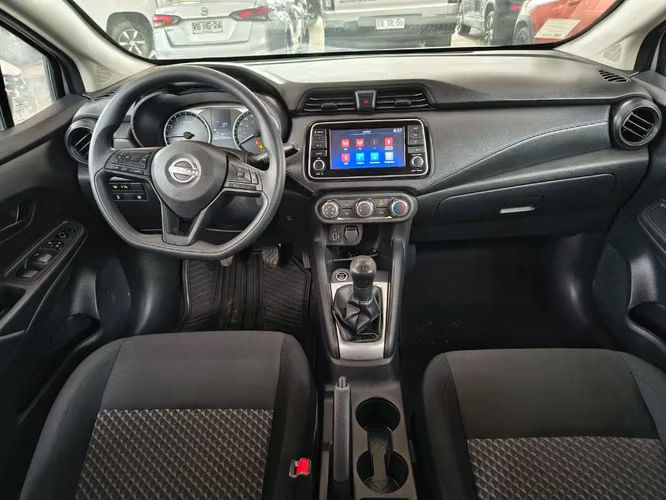 Nissan Versa 1.6 SENSE 4X2 MT 4P 2025 - Imagen 10