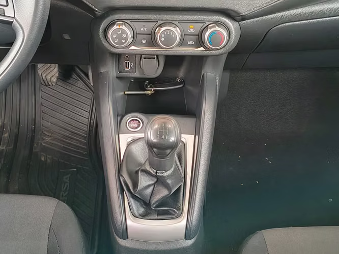 Nissan Versa 1.6 SENSE 4X2 MT 4P 2025 - Imagen 17