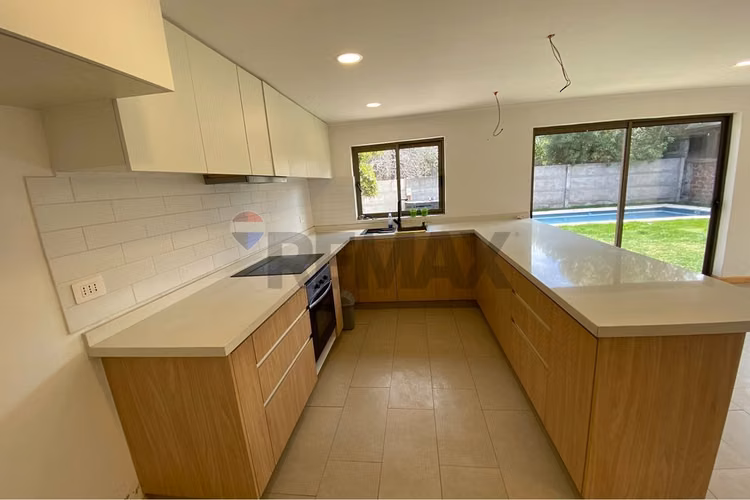 Casa renovada y moderna