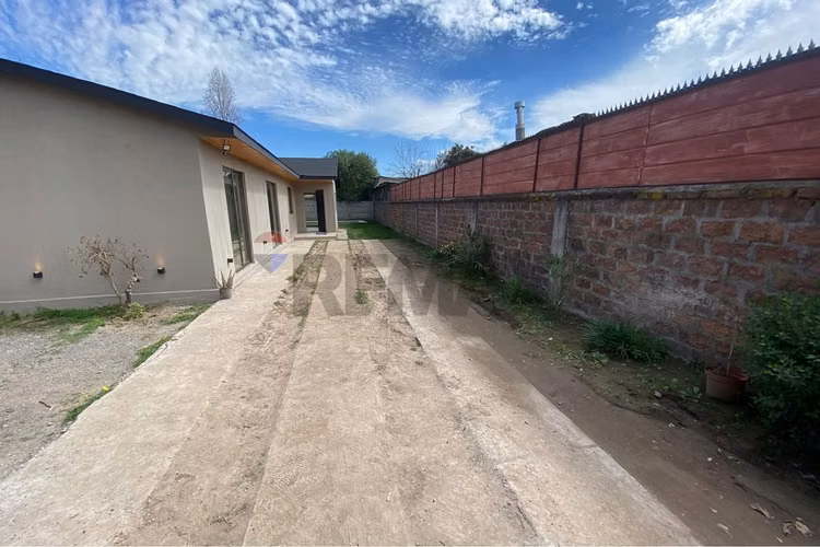 Casa renovada y moderna