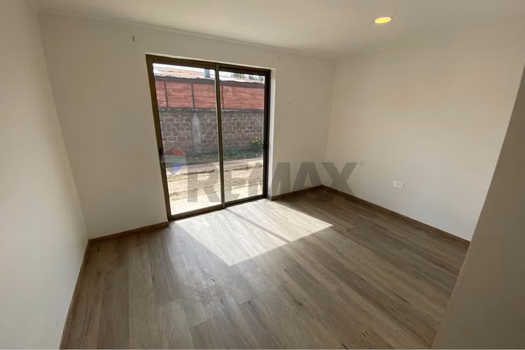 Casa renovada y moderna
