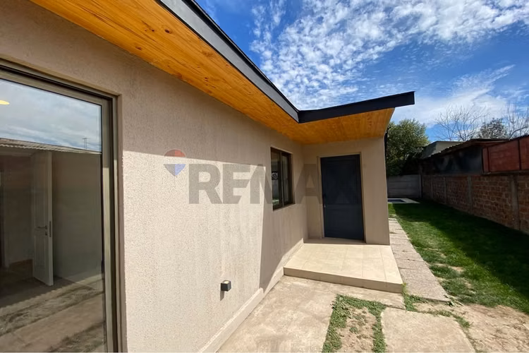 Casa renovada y moderna
