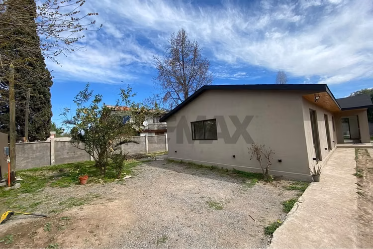 Casa renovada y moderna
