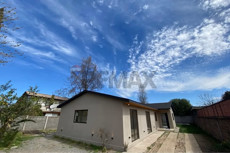 Casa renovada y moderna