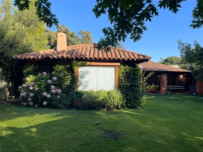 CASA Piedra Roja- chicureo oriente