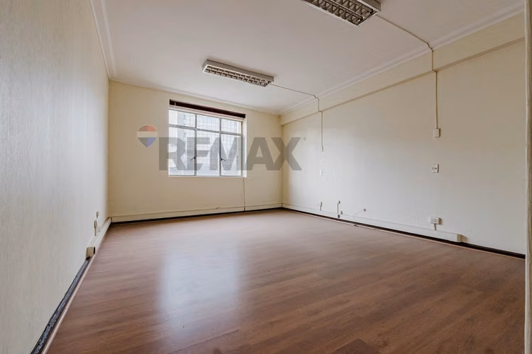 Gran oficina de 205 m² en casco histórico - Imagen 11