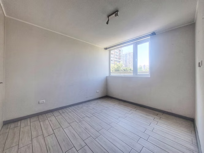 ARRIENDO CALLE TRANQUILA SAN MIGUEL 1 DORM - Imagen 13