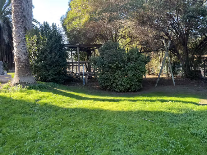 HERMOSA PARCELA  REBAJADA CON IMPRESIONANTE JARDÍN Y PISCINA - Imagen 23