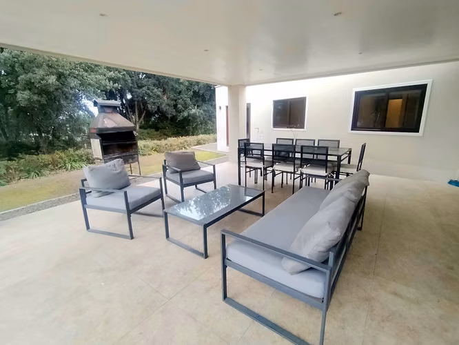 GRAN CASA  MODERNA CON PISCINA , TINAJA Y CANCHA DE FUTBOL - Imagen 17