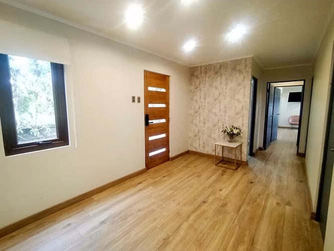 GRAN CASA  MODERNA CON PISCINA , TINAJA Y CANCHA DE FUTBOL - Imagen 7
