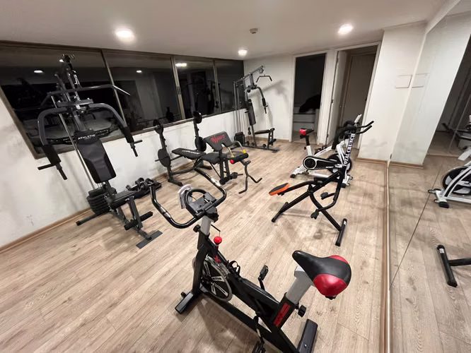 VIVE CERCA DE TODO 2D/2B CON SUITE TERRAZA PISCINA Y GYM - Imagen 18