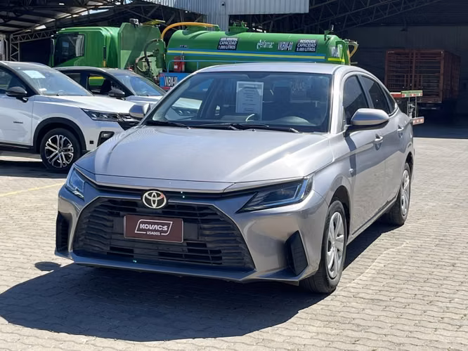 Toyota Yaris 1.5l I Mt 2025