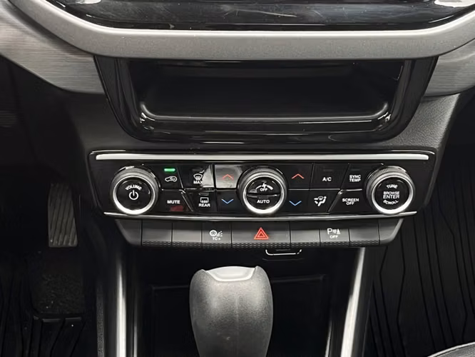 Ram 1000 1.8 Big Horn Night Edition At 2022