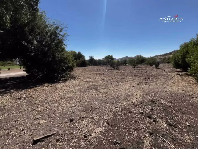 Terreno plano 6.433 m2 en comunidad cerrada (182149)