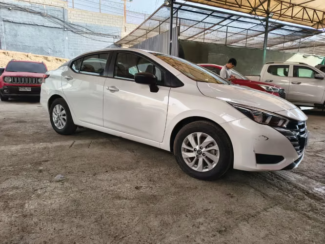 Nissan Versa 1.6 SENSE 4X2 MT 4P 2025 - Imagen 3
