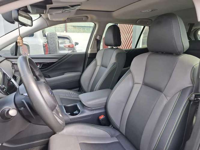 SUBARU OUTBACK 2025