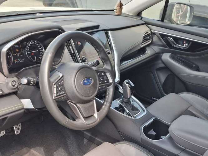 SUBARU OUTBACK 2025