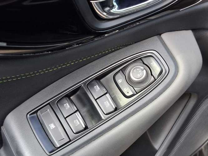 SUBARU OUTBACK 2025