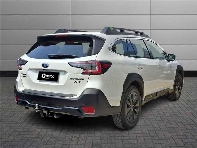 SUBARU OUTBACK 2025