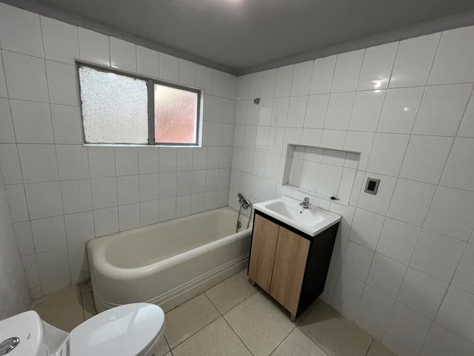 VENDE O ARRIENDA CASA CENTRICA LINARES VII REGION - Imagen 9