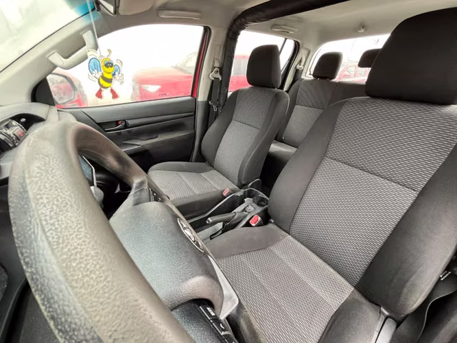 Toyota Hilux DC 4X4 2.4 D DX MT 2024 - Imagen 20