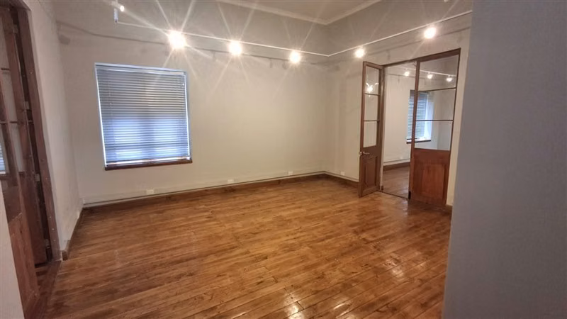 OFICINAS INTITUCIONES MUY AMPLIAS , CENTRO DE TALCA - Imagen 8