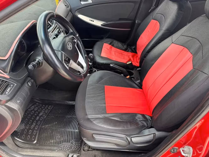 Hyundai accent