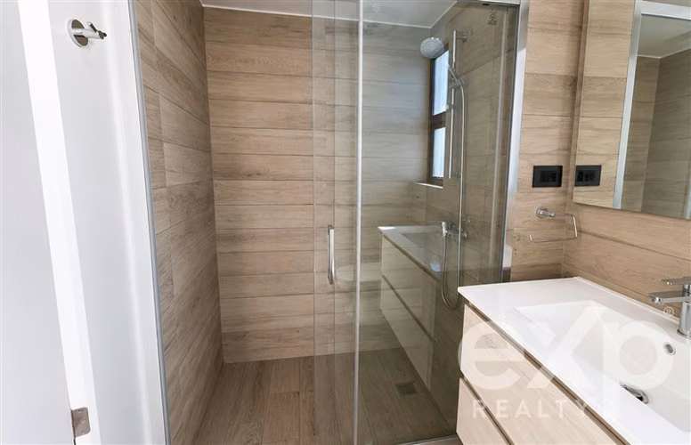 2D/2B con Terraza, AC y Excelente Conectividad - Imagen 11