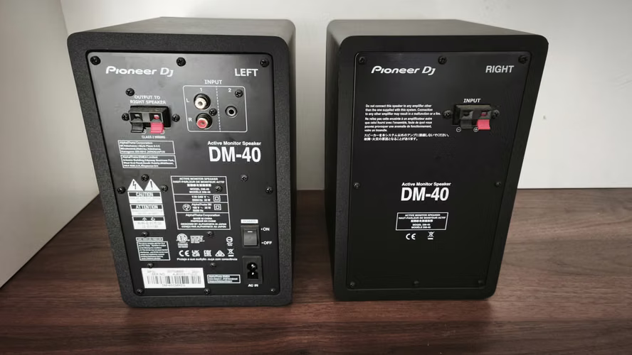 Parlantes Monitores Pionner DM40