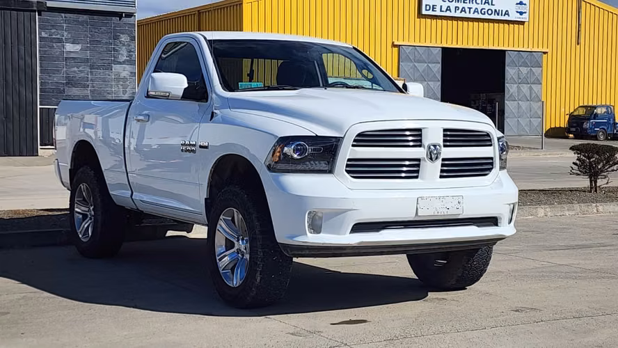 Dodge Ram 1500 Sport 5.7 Hemi 4x4 2018 Cabina Simple