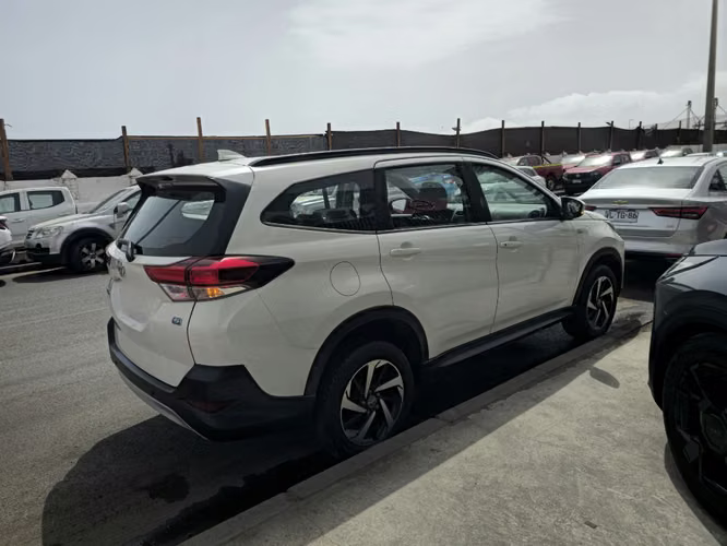 Toyota Rush 1.5 XEI 4X2 MT 5P 2023