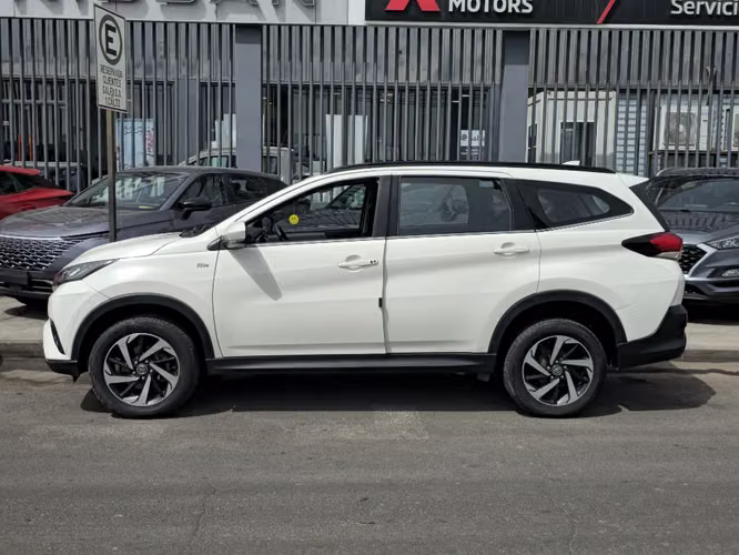 Toyota Rush 1.5 XEI 4X2 MT 5P 2023