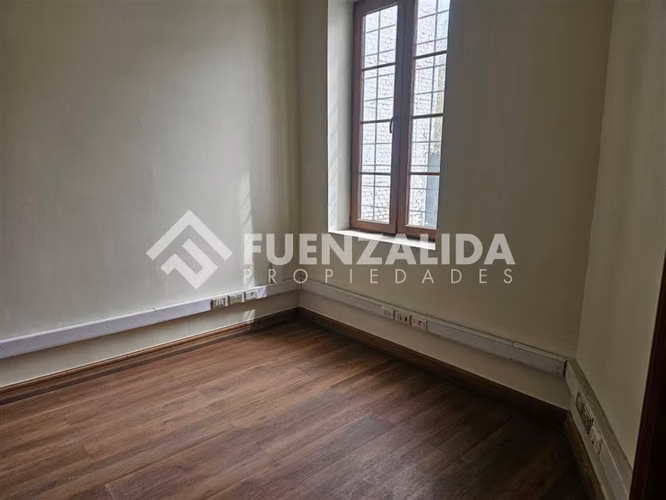 Exclusiva oficina en arriendo de 16 privados Providencia - Imagen 21