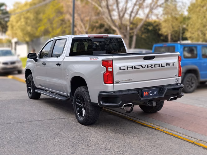CHEVROLET SILVERADO LTZ CC 5.3L 4WD Z71 - 2021 | 4638 - Imagen 2