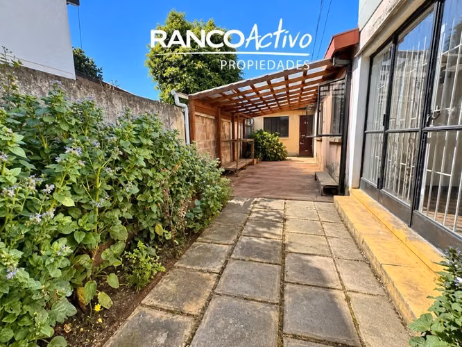 Se vende Amplia casa de 4D en Villa San Pedro + depto. indep - Imagen 42