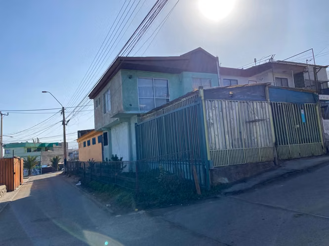 PROPIEDAD INSTITUCIONAL 120 m² | Eje Comercial Av. Bonilla - Nicolás Tirado - Imagen 14
