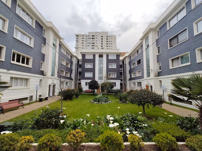Hermoso departamento, primer piso.