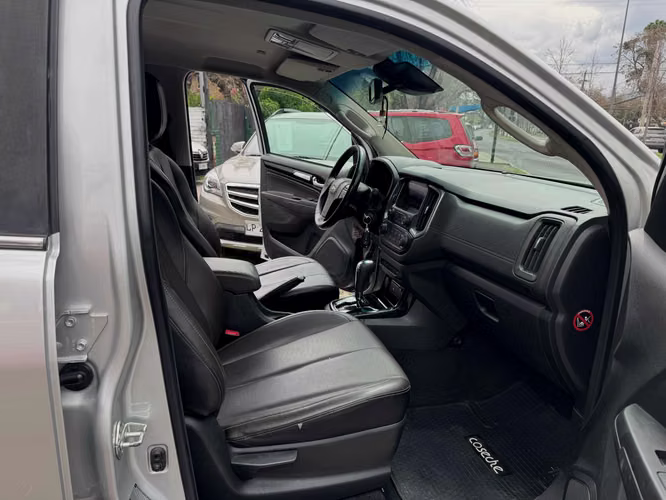 CHEVROLET TRAILBLAZER PREMIER DIESEL 2.8 AUT 4X4 3 CORRIDAS FULL CEURO CARPLAY CAMARA VER EN LAS CONDES 2020
