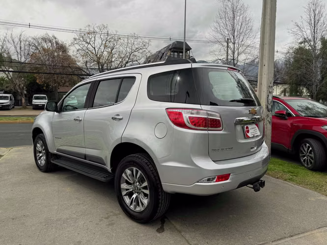 CHEVROLET TRAILBLAZER PREMIER DIESEL 2.8 AUT 4X4 3 CORRIDAS FULL CEURO CARPLAY CAMARA VER EN LAS CONDES 2020