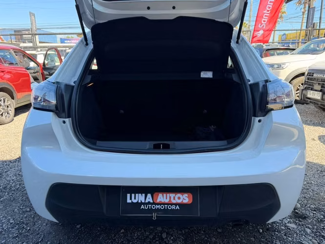 PEUGEOT 208 2023 - Imagen 6