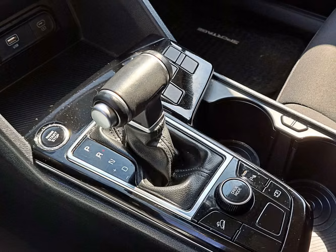 KIA SPORTAGE 2024 - Imagen 17