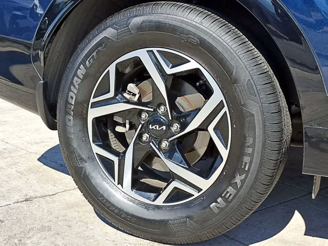 KIA SPORTAGE 2024 - Imagen 4