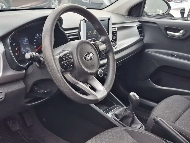 KIA RIO 5 2022 - Imagen 15