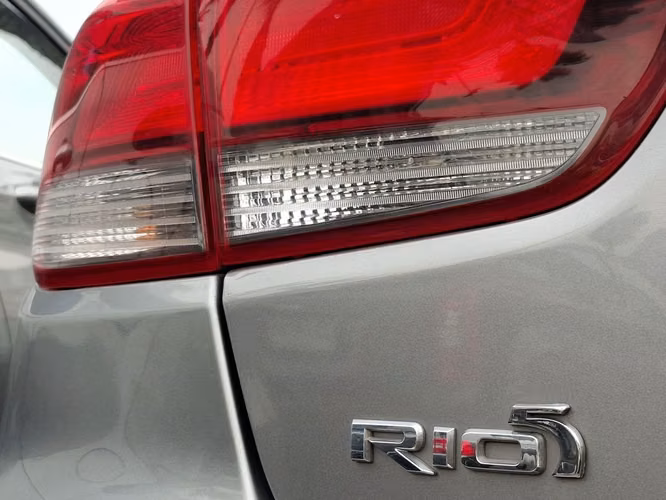 KIA RIO 5 2022 - Imagen 13