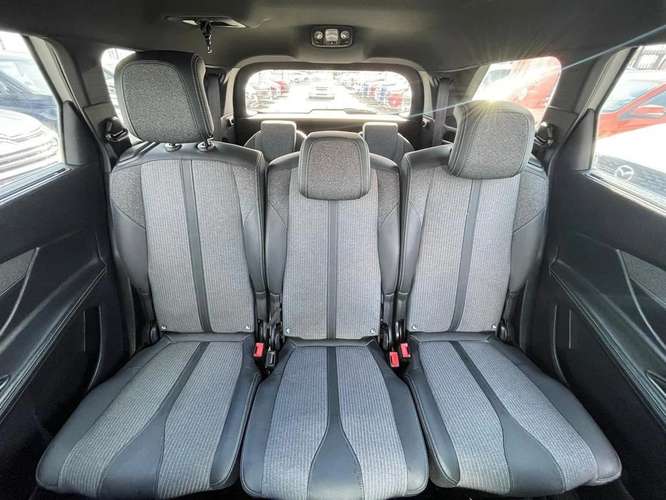 PEUGEOT 5008 2023
