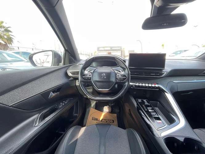 PEUGEOT 5008 2023