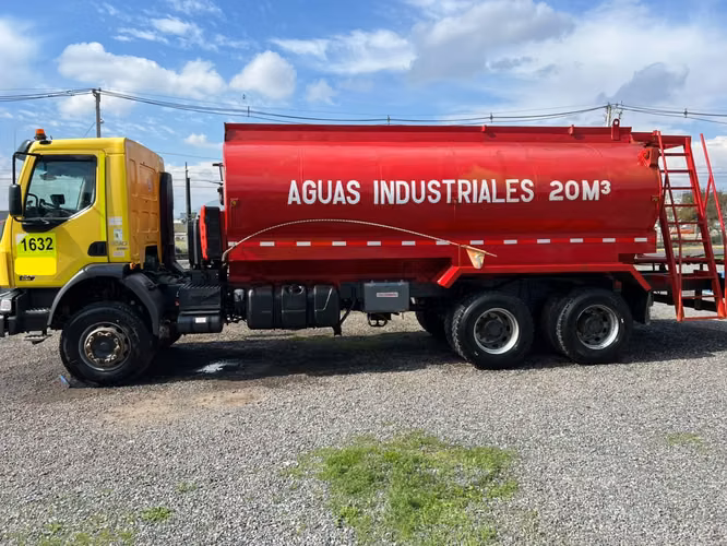 VOLVO VM 330 6X4 AÑO 2022 ALJIBE 20M3 PRESURIZADO - Imagen 3