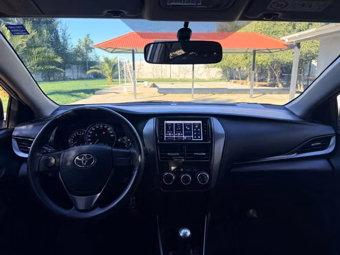 Toyota Yaris sedan 2021