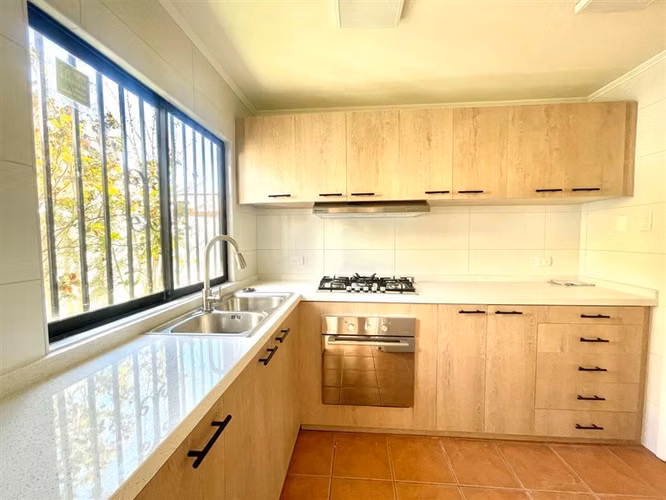 Casa en arriendo en la Cruz.3 dorm.2 baños.4 estacionamiento